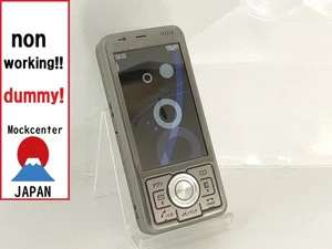 【Factice !】 TOSHIBA W54T (couleur argent) au-japon téléphone portable qui ne fonctionne pas - Photo 1 sur 4