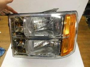 2007-2013 GMC Sierra Left/Drivers Side Headlight - Bild 1 von 5