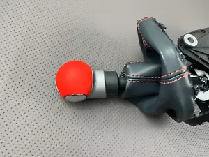 *NEW* and *Genuine* Ford Ka Gear Shift Housing with Knob and Shift Bag - Picture 1 of 3