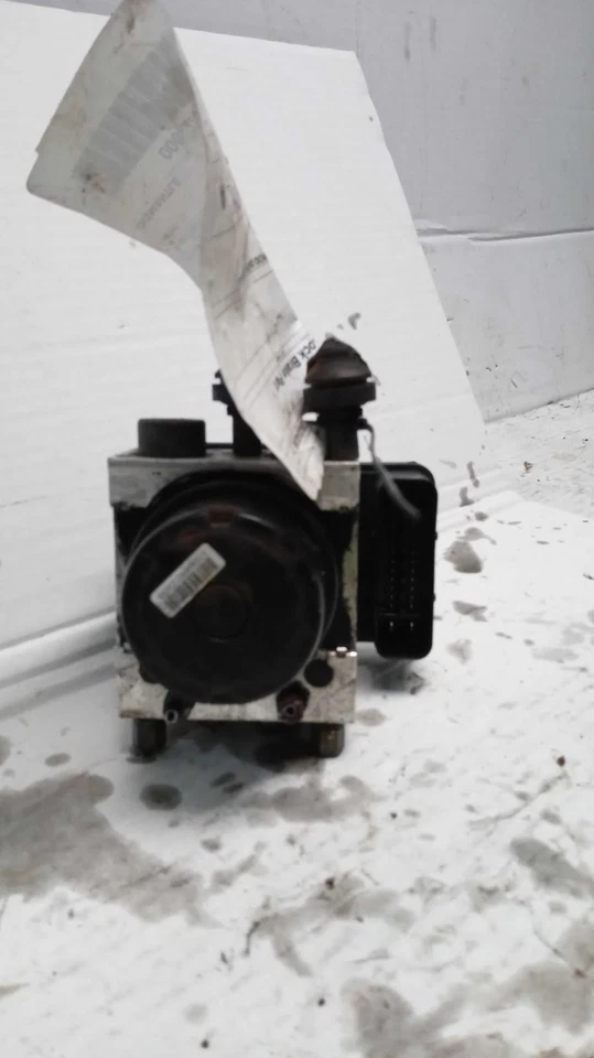 Used ABS Pump and Motor Assembly fits: 2016 Nissan Quest Assembly Grade A - Image 1 of 4