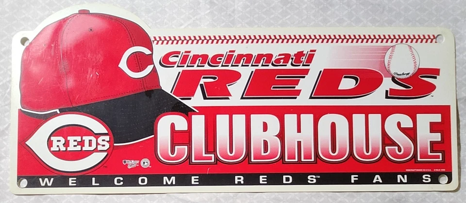 Cincinnati Reds Wincraft Clubhouse Sign 19" X 8" Welcome Reds Fans - Image 1 of 2