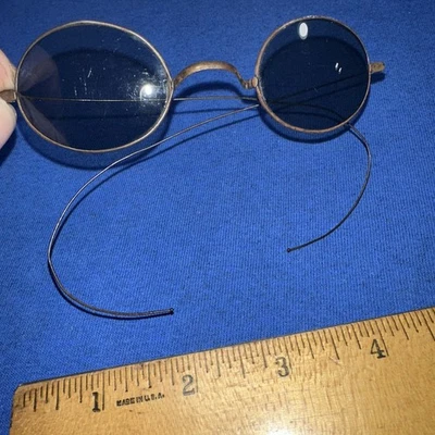 Gafas de sol únicas oxidadas antiguas con borde de alambre estilo John Lennon Foto 1 de 4