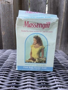 Difetto Vintage Massengill Fresco Bambino Polvere Profumo Monouso Doccetta 2 - 6 Oz Unità - Foto 1 di 9