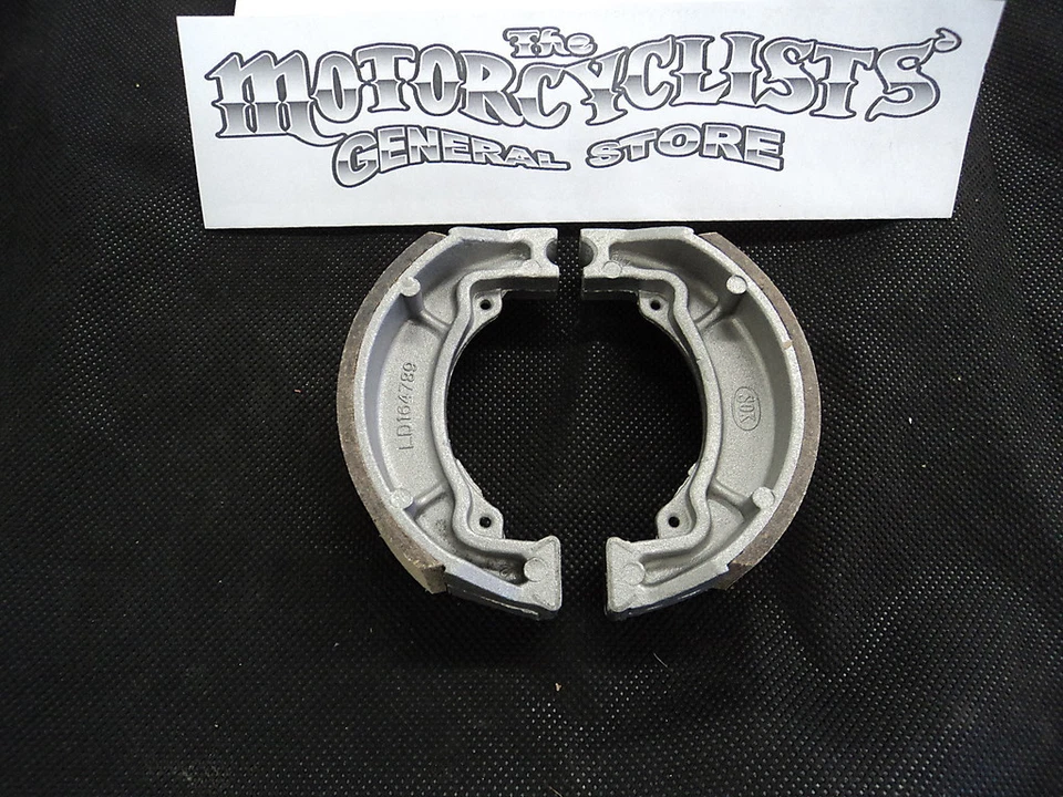 SUZUKI FRONT OR REAR BRAKE SHOES RM 50 60 80 100 TS 90 100 125 506 - Image 1 of 1