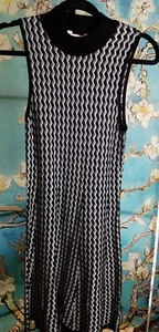 Neu mit Etikett Candie's Junior ärmelloses Pulloverkleid, Größe Medium, Einzelhandel $ 58,00 - Bild 1 von 3