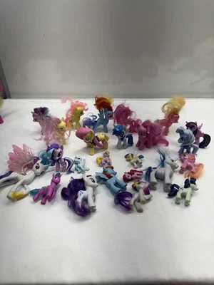 Lot of 24 My Little Pony Pony Toys Figures Hasbro - Image 1 of 4