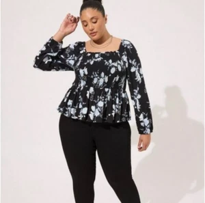 Torrid Blouse Women's 2X Floral Smocked Bodice Babydoll Top $59 NEW - Picture 1 of 9