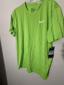 Nike Herren Green The Nike Tee Dri-Fit Trainingsshirt Anti-Geruch - Bild 1 von 4