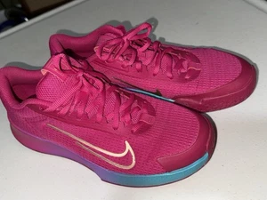 Scarpe da tennis Nike Vapor Lite 2 HC PRM Fireberry da donna FB7065 600 taglia 8 - Foto 1 di 7