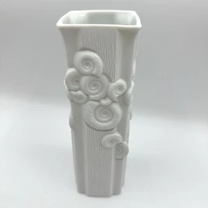 AK Kaiser Vase Biskuit Porzellan Fossilien Muschel Dekor Relief Vintage - Bild 1 von 10