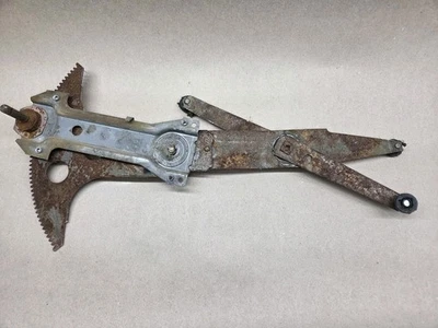 93-02 Camaro Z28 Firebird Trans Am Manual Window Lift Regulator RH - Image 1 of 3