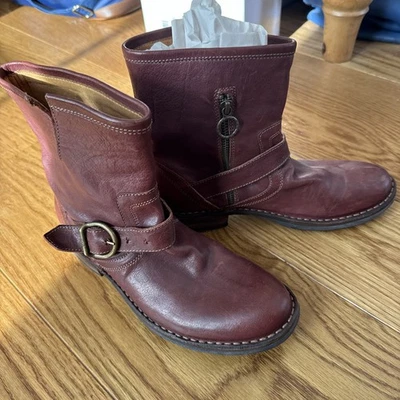 Botas al tobillo de cuero marrón con cremallera Fiorentini + Baker para mujer talla 38 / EE. UU. 8 Foto 1 de 4