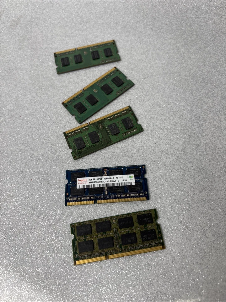 Hynix 4 GB SO-DIMM 1333 MHz DDR3 SDRAM set di memoria 5 2-4 Gb - Immagine 1 di 1