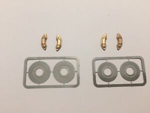 1/18 scale Modified Tuning BRAKE DISCS AND CALIPERS(GOLD)