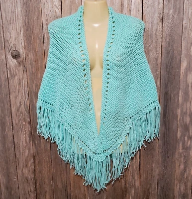 NUEVO Mantón Tejido a Mano Verde Como Nuevo Bufanda Boho Hippie Regalo Encubrimiento Flecos Foto 1 de 4