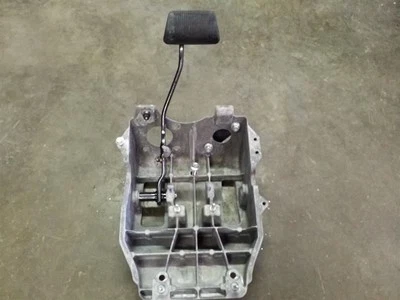 Педаль тормоза с коробкой | Подходит для 14 15 16 17 Dodge Ram 1500 2500 3500 АКПП - Изображение 1 из 4