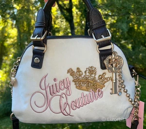 NEU! Neu mit Etikett Juicy Couture The Key To Juicy Velour Umhängetasche Kristall Elfenbein - Bild 1 von 7