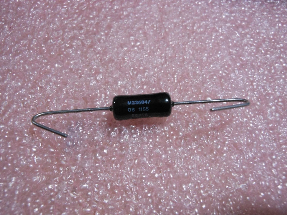 VAMISTOR RESISTOR PART # M22684/08-1155  NSN: 5905-01-107-8355  ( RL42S163GTX ) - Image 1 of 1