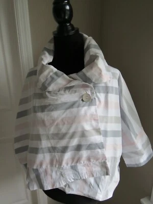 CHAQUETA BLAZER A RAYAS GRIS CLARO Y ROSA PÉTALO EVER SASSY - TALLA PEQUEÑA Foto 1 de 4