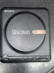 Reproductor de CD portátil compacto Sony Discman D-2 1988 vintage hecho en Japón piezas - Imagen 1 de 7