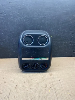 2009-2013 Jeep Patriot Dash Climate Temperature Control Radio Bezel OEM p3370 DG - Image 1 of 4