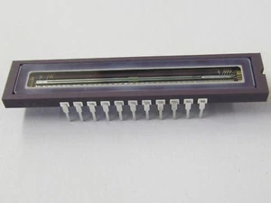 TCD2301C - TOSHIBA CCD Linear Image Sensor - 3648 elements x 3 lines - WDIP22 - Picture 1 of 2