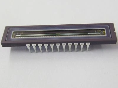 TCD2301C - TOSHIBA CCD Linear Image Sensor - 3648 elements x 3 lines - WDIP22 - Image 1 of 2