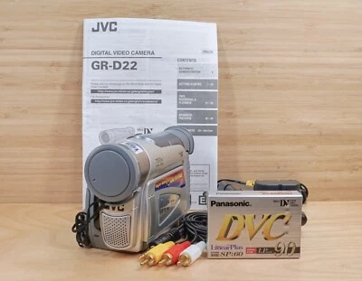 Vintage JVC GR-D22U miniDV Camcorder, 16x Optical Zoom - Image 1 of 4