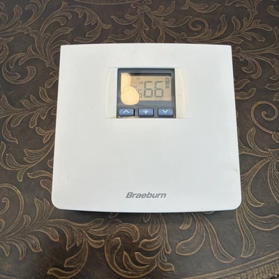 Termostato digital Braeburn 5000 5-2 días programable de una sola etapa calor/frío Foto 1 de 4