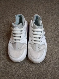 Nike Huarache Jugendschuhe Größe 7y 8,5 Damen 654275-110 - Bild 1 von 8