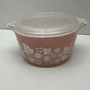 Vintage Pyrex Pink Gooseberry #473 1 Qt Casserole Dish with Lid READ - Picture 1 of 8