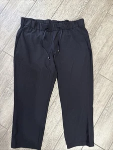 Lululemon On The Fly kurz gewebte 23" schwarze Damenhose Jogginghose Hose Größe 10 - Bild 1 von 5
