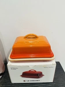 Le Creuset Neu Steinzeug Keramik Vulkan Orange Butterdose mit Deckel. - Bild 1 von 3