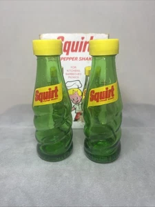 Vintage 1974 Squirt Soda Collectible Glass Salt & Pepper Shakers w/Original Box - Picture 1 of 10