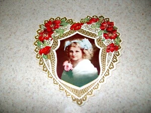 Tarjeta de San Valentín Corazones y Flores Niña Años 20 O 1930 Niños Algunos usan - Imagen 1 de 4