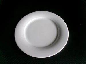 Royal Doulton Fusion White Salad Plate 8-7/8" SO - Picture 1 of 2