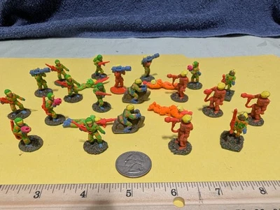 Martians, spaceman,Alien figure toy, Astronauts figures, metal - Image 1 of 3