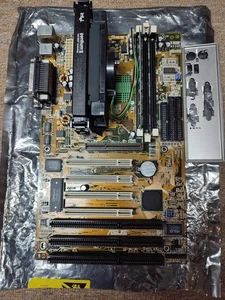 ASUS P2B (PCB 1.04) ++ Pentium II ++ RAM 100 ++ ATI Rage 128 ++ TOP Retro Win95/ - Bild 1 von 10