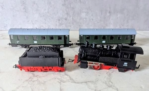 PIKO HO scale 50501 BR 98 & 2 X Piko 57631 – B 2nd Class Passenger Carriages - Picture 1 of 14