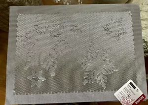 Christmas Placemats Woven Vinyl Non-Slip Placemats Set of 8 Snow-silver - Picture 1 of 2