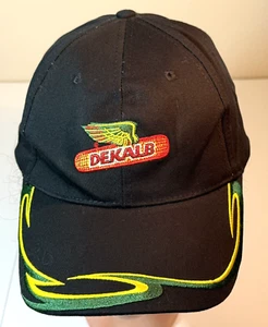 Sombrero de béisbol ajustable bordado oreja voladora Dekalb correa negra ala trasera arte - Imagen 1 de 8
