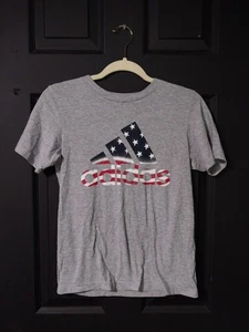 Adidas Boys Gray Patriotic Flag Logo Graphic T-Shirt Size Youth Medium 10/12 - Picture 1 of 5