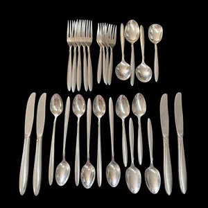 27 Pc Lot Oneidacraft Deluxe Delmar Taper Stainless Flatware Forks Knives Spoons - Picture 1 of 17