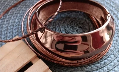 Nueve brazaletes de cobre y un brazalete grande con abrazadera, 2,5" a través  Foto 1 de 4