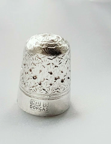 Silver THIMBLE ~ Charles Horner (CH) DORCAS ~ Shell Pattern ~ Size 6 Cover
