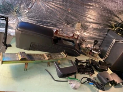 03-11 OEM Ford Crown Victoria consola central delantera con conjunto de palanca de cambios de piso Foto 1 de 4