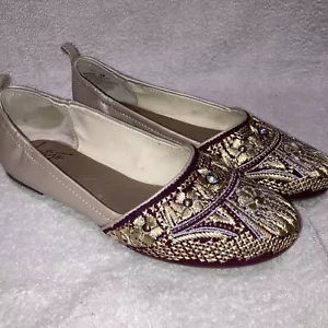 Latigo Beige Leather Gold Embroidery Embellished Genvieve Flats Shoes Size 8M - Picture 1 of 7
