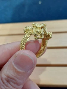 Anillo de latón dragón dorado amuleto tailandés talismán protección poder prosperidad suerte talla 58 - Imagen 1 de 19