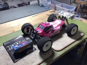 Nuovo HB HotBodies Racing E8T Evo3 Truggy - Foto 1 di 11