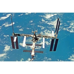 Dragon #11024  1/400 International Space Station - Phase 2007 - Photo 1 sur 2